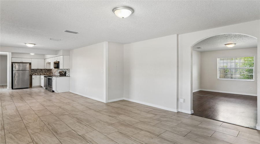 Tampa, Florida 33612, 4 Bedroom Bedrooms, ,2 Bathroombathrooms,Residential,For Sale,10Th,0,Mfrtb8536543