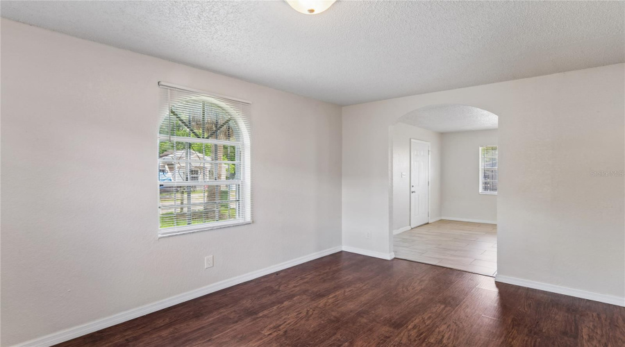 Tampa, Florida 33612, 4 Bedroom Bedrooms, ,2 Bathroombathrooms,Residential,For Sale,10Th,0,Mfrtb8536543