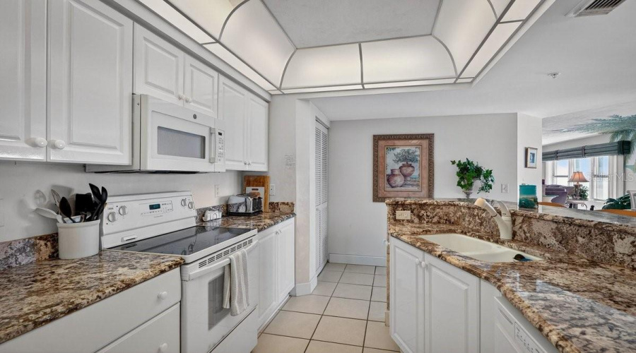 Daytona Beach, Florida 32118, 3 Bedroom Bedrooms, ,3 Bathroombathrooms,Residential,For Sale,Atlantic,0,Mfrns1087968