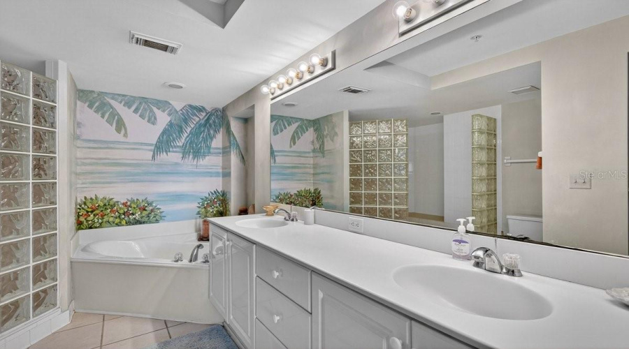 Daytona Beach, Florida 32118, 3 Bedroom Bedrooms, ,3 Bathroombathrooms,Residential,For Sale,Atlantic,0,Mfrns1087968