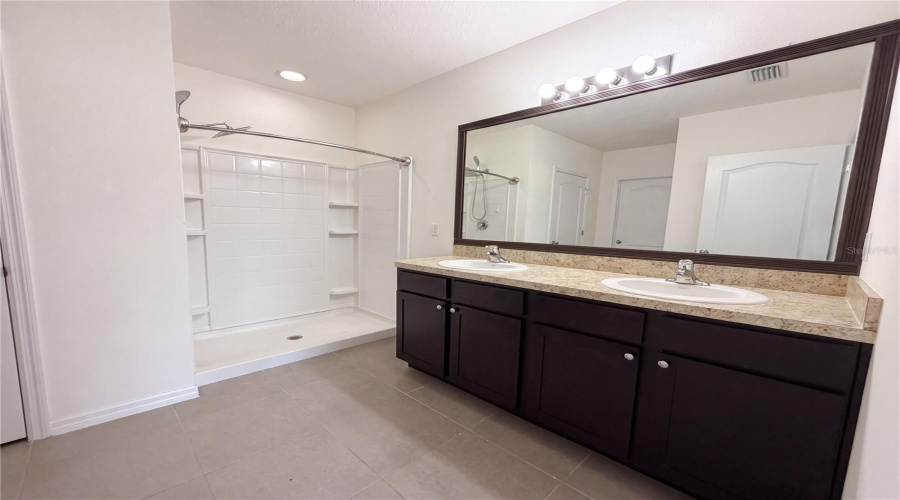 Wimauma, Florida 33598, 4 Bedroom Bedrooms, ,2 Bathroombathrooms,Residential,For Sale,Treasure Point,0,Mfro6426008