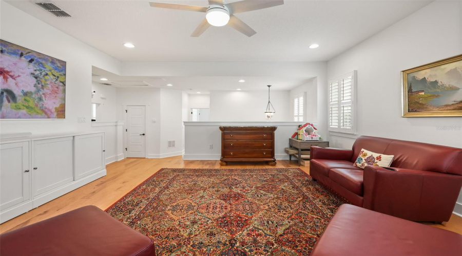 Winter Garden, Florida 34787, 4 Bedroom Bedrooms, ,3 Bathroombathrooms,Residential,For Sale,Easley,0,Mfro6412977