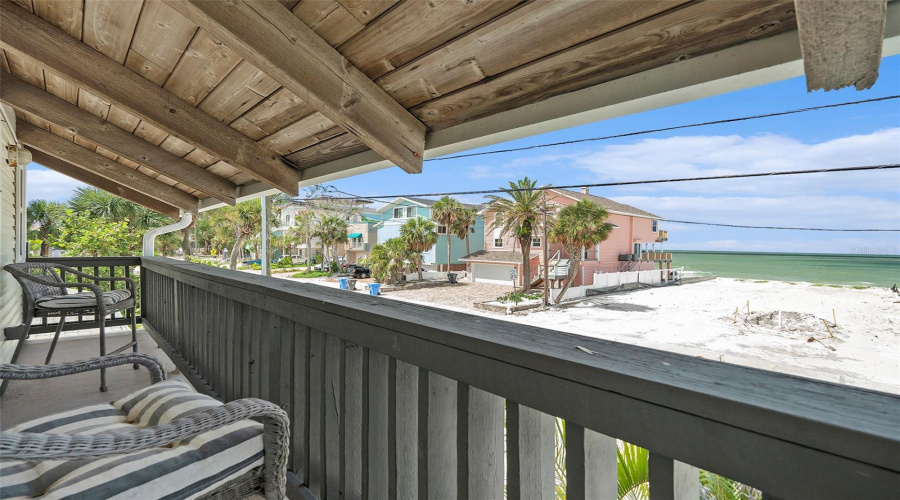 Hampton Balcony