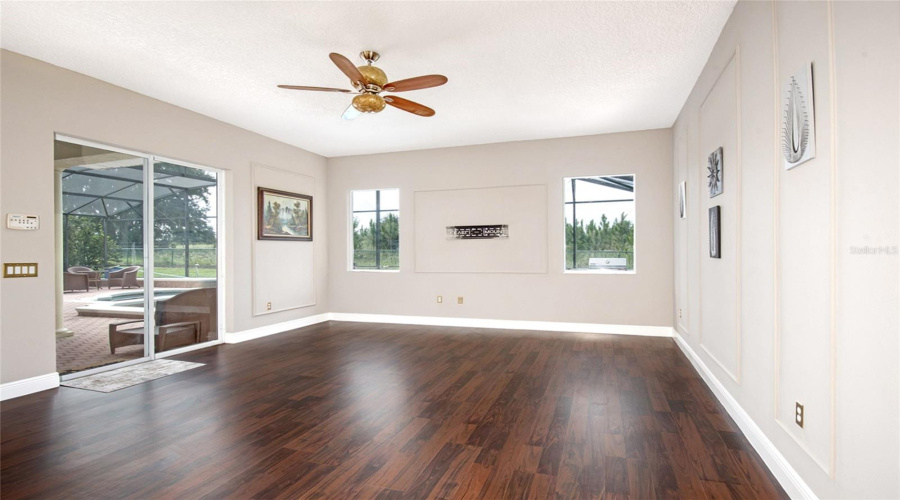 Family Room Unstaged
