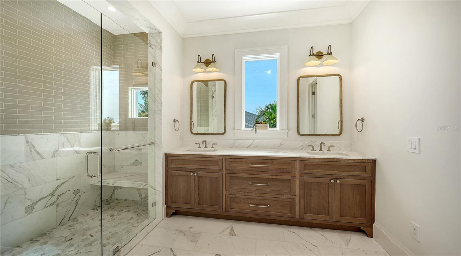 The Ensuite To The 2Nd Primary On The 2Nd Floor