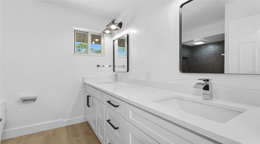 Sarasota, Florida 34231, 4 Bedroom Bedrooms, ,2 Bathroombathrooms,Residential,For Sale,Redbird,0,Mfra4696502