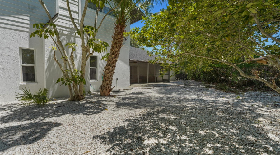 Sarasota, Florida 34231, 4 Bedroom Bedrooms, ,2 Bathroombathrooms,Residential,For Sale,Redbird,0,Mfra4696502