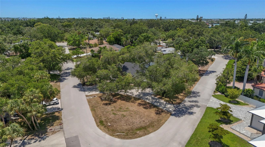 Sarasota, Florida 34231, 4 Bedroom Bedrooms, ,2 Bathroombathrooms,Residential,For Sale,Redbird,0,Mfra4696502