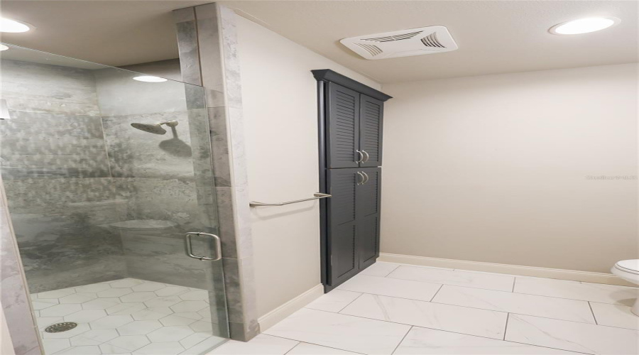 2Nd Bathroom With Shower