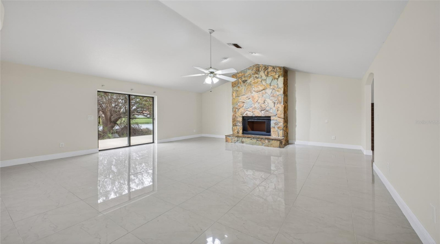 Poinciana, Florida 34759, 5 Bedroom Bedrooms, ,3 Bathroombathrooms,Residential,For Sale,Bar,0,Mfrl4959781