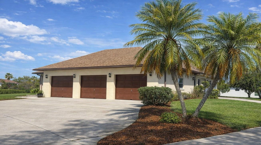 Poinciana, Florida 34759, 5 Bedroom Bedrooms, ,3 Bathroombathrooms,Residential,For Sale,Bar,0,Mfrl4959781