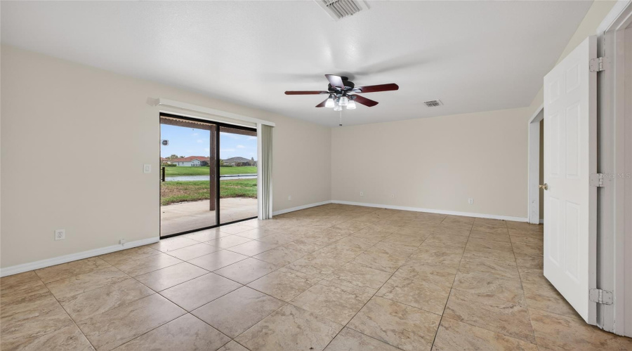 Poinciana, Florida 34759, 5 Bedroom Bedrooms, ,3 Bathroombathrooms,Residential,For Sale,Bar,0,Mfrl4959781
