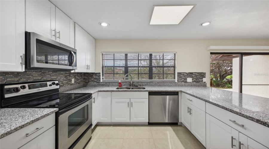 Poinciana, Florida 34759, 5 Bedroom Bedrooms, ,3 Bathroombathrooms,Residential,For Sale,Bar,0,Mfrl4959781
