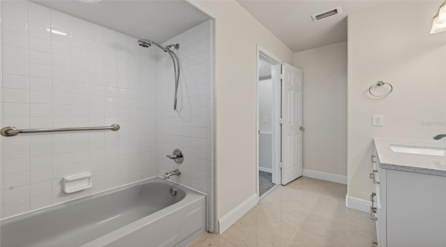 Poinciana, Florida 34759, 5 Bedroom Bedrooms, ,3 Bathroombathrooms,Residential,For Sale,Bar,0,Mfrl4959781