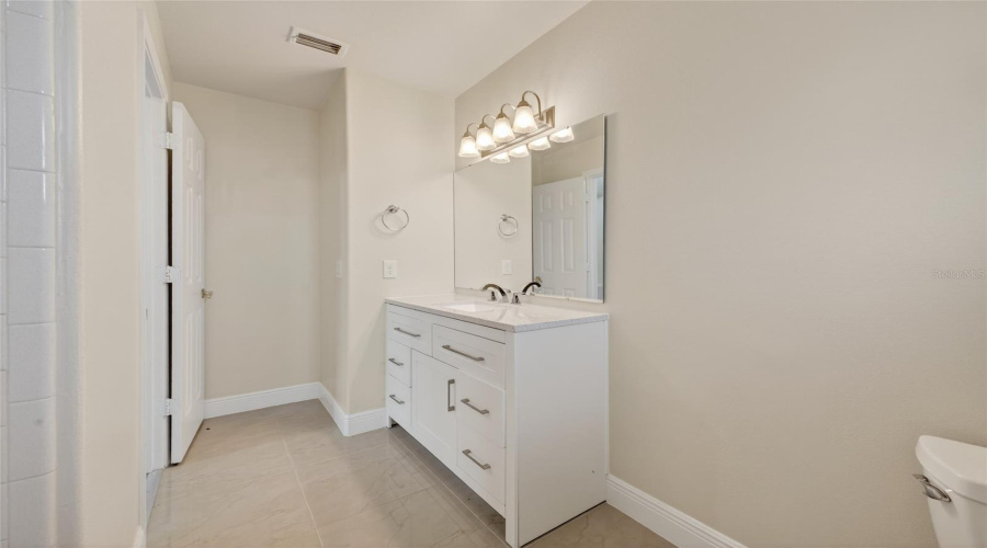 Poinciana, Florida 34759, 5 Bedroom Bedrooms, ,3 Bathroombathrooms,Residential,For Sale,Bar,0,Mfrl4959781