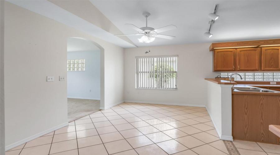 Ocala, Florida 34476, 3 Bedroom Bedrooms, ,2 Bathroombathrooms,Residential,For Sale,117Th Loop,0,Mfrg5113953
