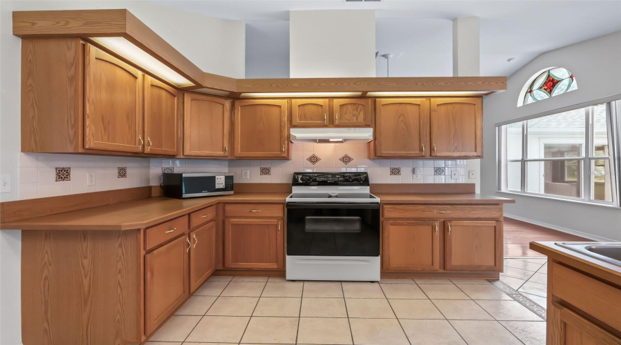 Ocala, Florida 34476, 3 Bedroom Bedrooms, ,2 Bathroombathrooms,Residential,For Sale,117Th Loop,0,Mfrg5113953