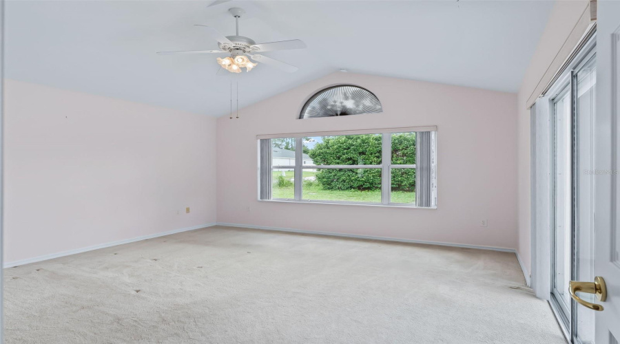Ocala, Florida 34476, 3 Bedroom Bedrooms, ,2 Bathroombathrooms,Residential,For Sale,117Th Loop,0,Mfrg5113953