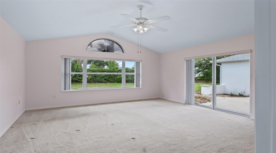 Ocala, Florida 34476, 3 Bedroom Bedrooms, ,2 Bathroombathrooms,Residential,For Sale,117Th Loop,0,Mfrg5113953
