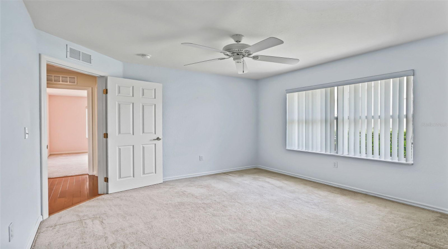 Ocala, Florida 34476, 3 Bedroom Bedrooms, ,2 Bathroombathrooms,Residential,For Sale,117Th Loop,0,Mfrg5113953
