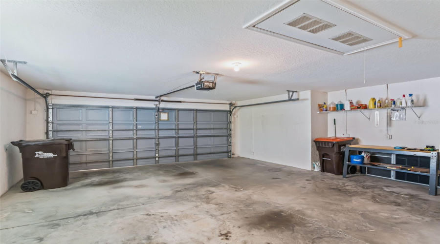 Ocala, Florida 34476, 3 Bedroom Bedrooms, ,2 Bathroombathrooms,Residential,For Sale,117Th Loop,0,Mfrg5113953