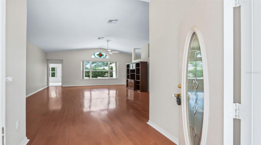 Ocala, Florida 34476, 3 Bedroom Bedrooms, ,2 Bathroombathrooms,Residential,For Sale,117Th Loop,0,Mfrg5113953