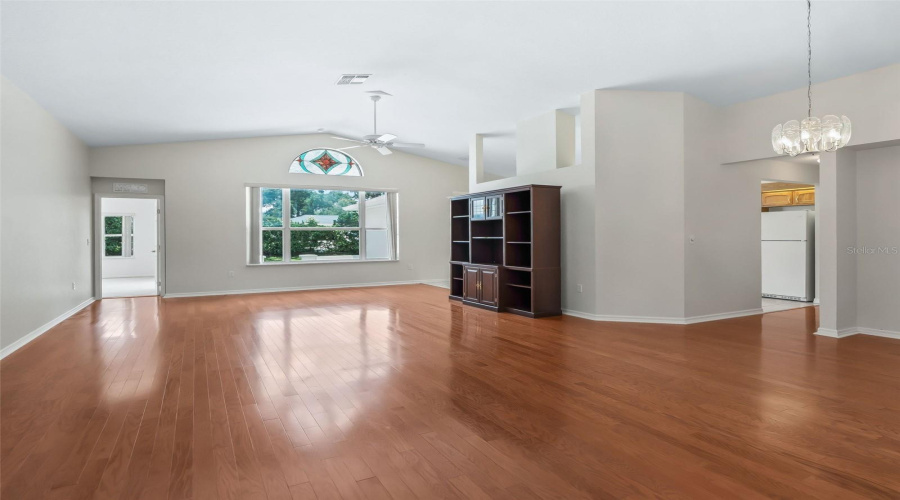 Ocala, Florida 34476, 3 Bedroom Bedrooms, ,2 Bathroombathrooms,Residential,For Sale,117Th Loop,0,Mfrg5113953