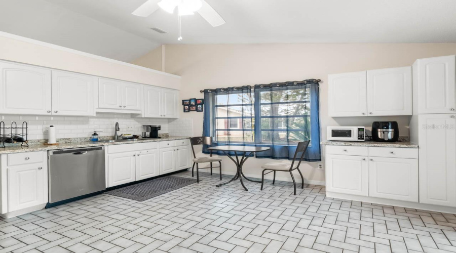 Sun City Center, Florida 33573, 2 Bedroom Bedrooms, ,2 Bathroombathrooms,Residential,For Sale,Westmont,0,Mfrtb8507598