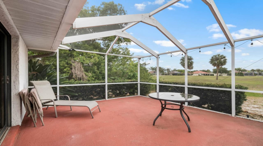 Sun City Center, Florida 33573, 2 Bedroom Bedrooms, ,2 Bathroombathrooms,Residential,For Sale,Westmont,0,Mfrtb8507598