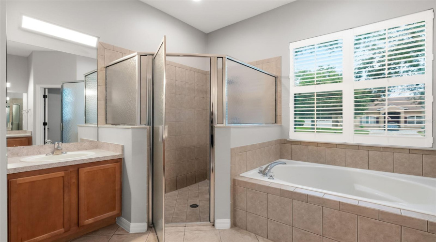 Clermont, Florida 34711, 4 Bedroom Bedrooms, ,3 Bathroombathrooms,Residential,For Sale,Powderhorn Place,0,Mfro6436565
