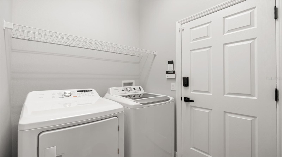 Clermont, Florida 34711, 4 Bedroom Bedrooms, ,3 Bathroombathrooms,Residential,For Sale,Powderhorn Place,0,Mfro6436565