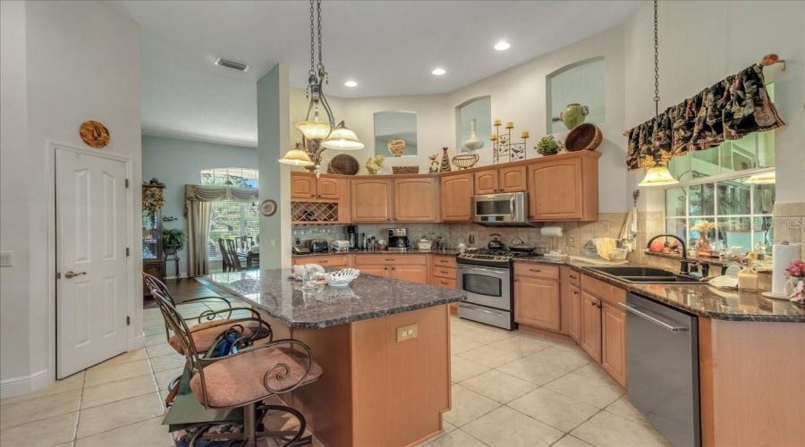 The Villages, Florida 32162, 4 Bedroom Bedrooms, ,2 Bathroombathrooms,Residential,For Sale,Saint James,0,Mfrv4950915