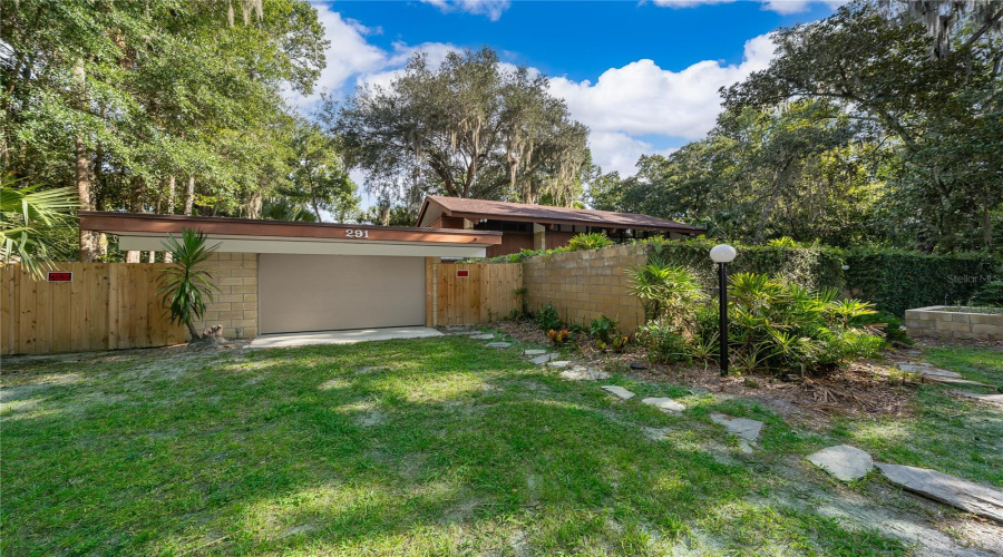 Oviedo, Florida 32765, 2 Bedroom Bedrooms, ,2 Bathroombathrooms,Residential,For Sale,Maple,0,Mfro6436712