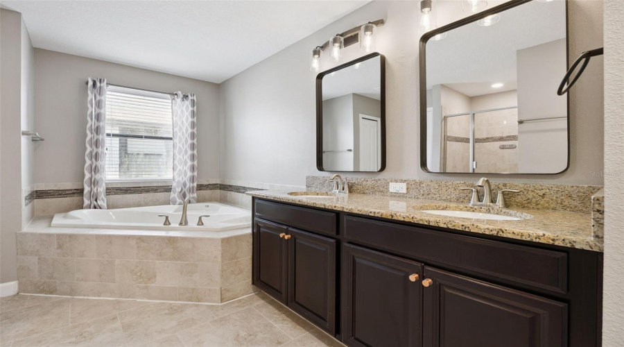 Winter Garden, Florida 34787, 5 Bedroom Bedrooms, ,3 Bathroombathrooms,Residential,For Sale,Bluejack Oak,0,Mfro6436702