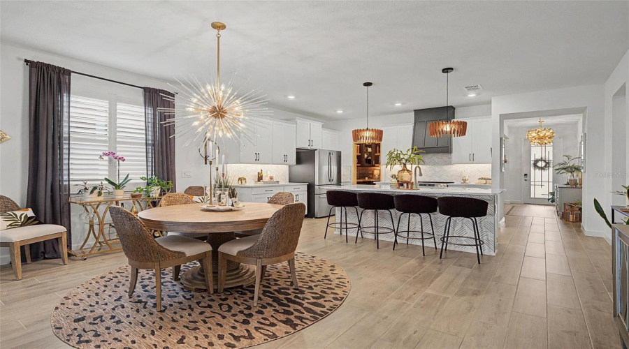Dining Open To Kitchen