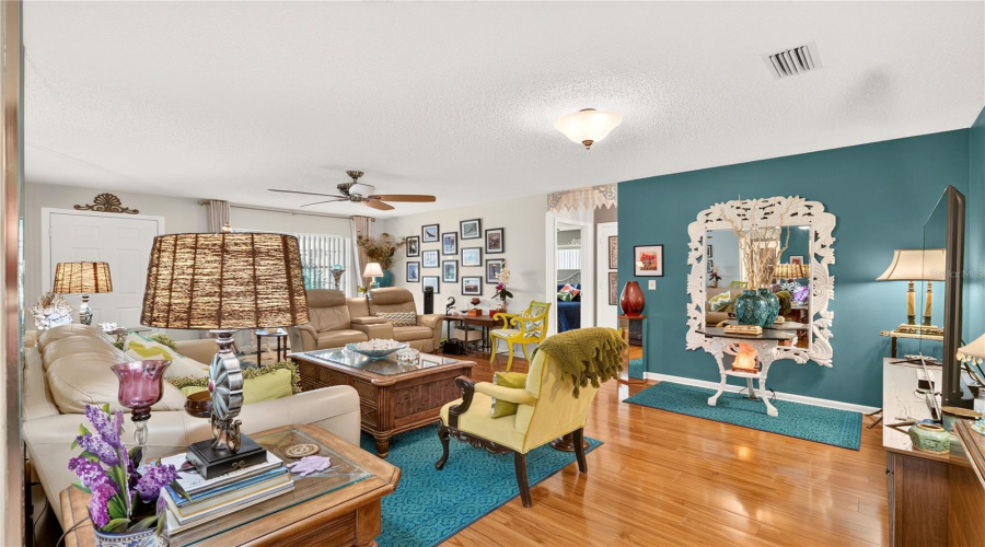 Ocala, Florida 34481, 2 Bedroom Bedrooms, ,2 Bathroombathrooms,Residential,For Sale,91St,0,Mfrom731189