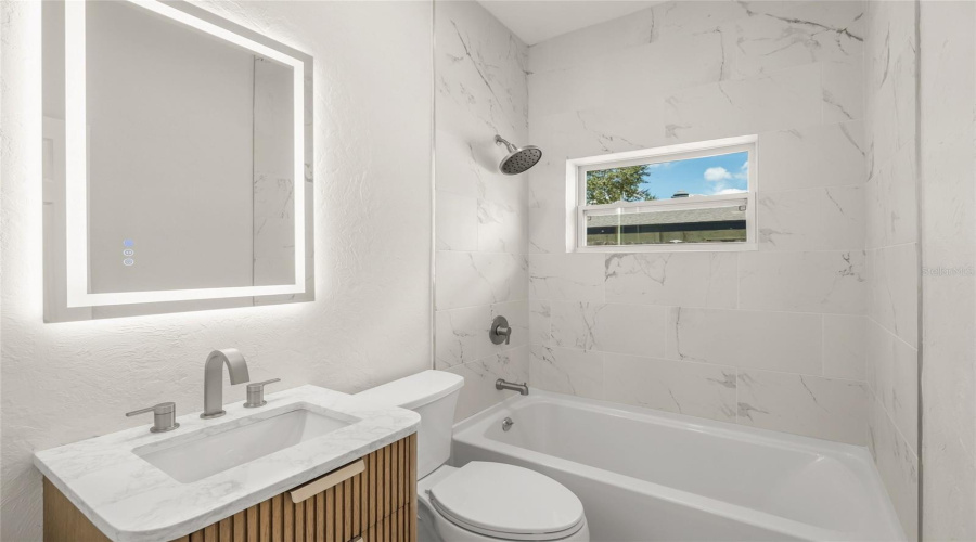 Sarasota, Florida 34235, 3 Bedroom Bedrooms, ,2 Bathroombathrooms,Residential,For Sale,Ingot,0,Mfrr4911822