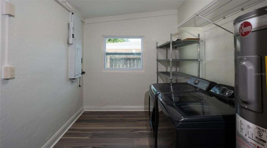 Sarasota, Florida 34235, 3 Bedroom Bedrooms, ,2 Bathroombathrooms,Residential,For Sale,Ingot,0,Mfrr4911822