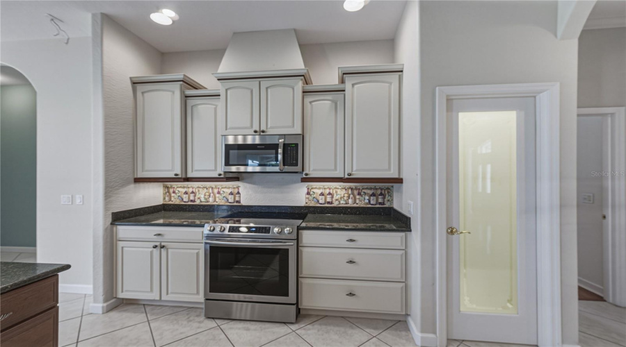 Winter Haven, Florida 33884, 4 Bedroom Bedrooms, ,3 Bathroombathrooms,Residential,For Sale,Sandhill,0,Mfrl4963215