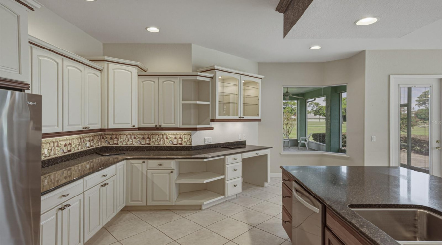 Winter Haven, Florida 33884, 4 Bedroom Bedrooms, ,3 Bathroombathrooms,Residential,For Sale,Sandhill,0,Mfrl4963215
