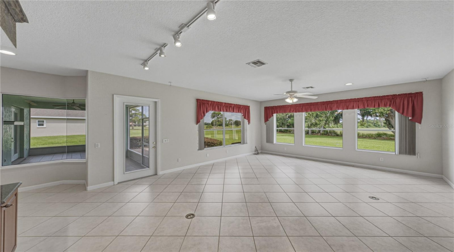 Winter Haven, Florida 33884, 4 Bedroom Bedrooms, ,3 Bathroombathrooms,Residential,For Sale,Sandhill,0,Mfrl4963215