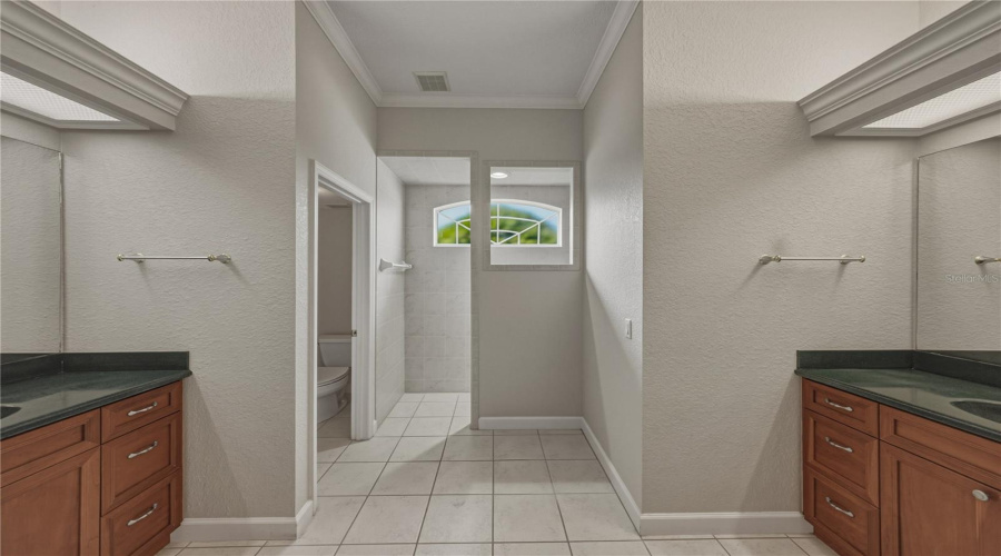 Dual Vanity In Primary