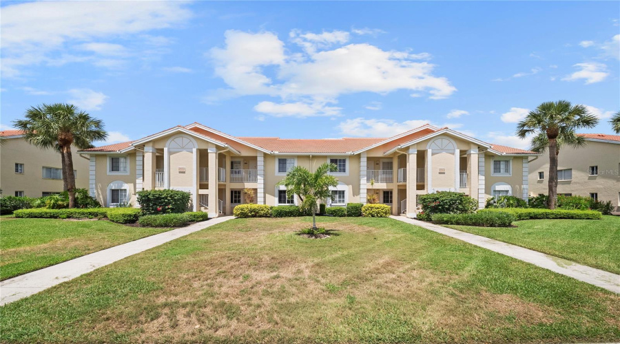 Naples, Florida 34109, 2 Bedroom Bedrooms, ,2 Bathroombathrooms,Residential,For Sale,Jewel,0,Mfrtb8512211