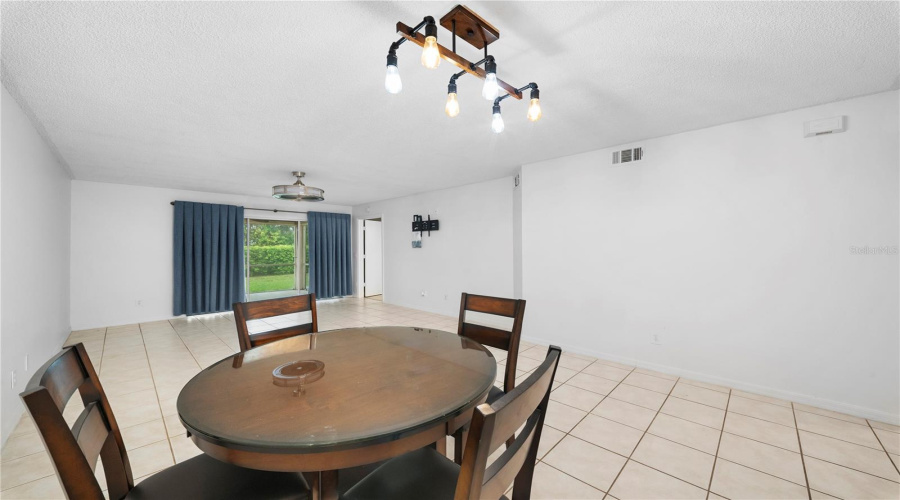 Naples, Florida 34109, 2 Bedroom Bedrooms, ,2 Bathroombathrooms,Residential,For Sale,Jewel,0,Mfrtb8512211