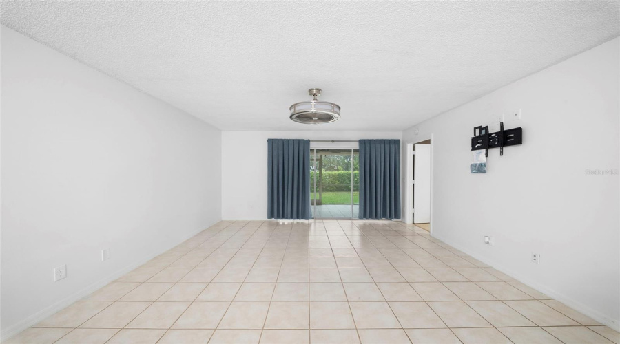 Naples, Florida 34109, 2 Bedroom Bedrooms, ,2 Bathroombathrooms,Residential,For Sale,Jewel,0,Mfrtb8512211