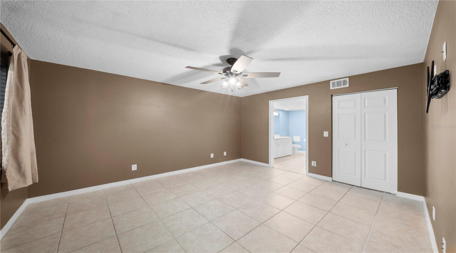 Naples, Florida 34109, 2 Bedroom Bedrooms, ,2 Bathroombathrooms,Residential,For Sale,Jewel,0,Mfrtb8512211