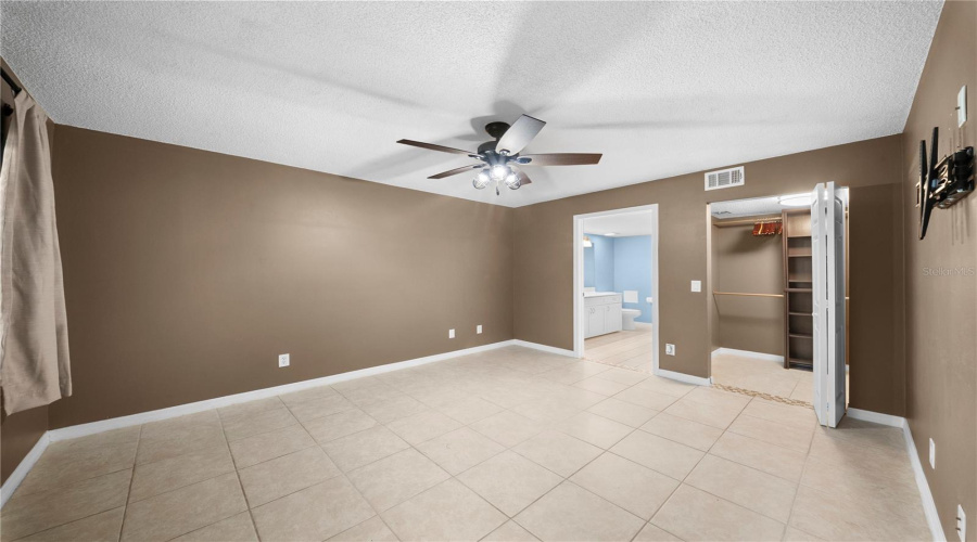 Naples, Florida 34109, 2 Bedroom Bedrooms, ,2 Bathroombathrooms,Residential,For Sale,Jewel,0,Mfrtb8512211