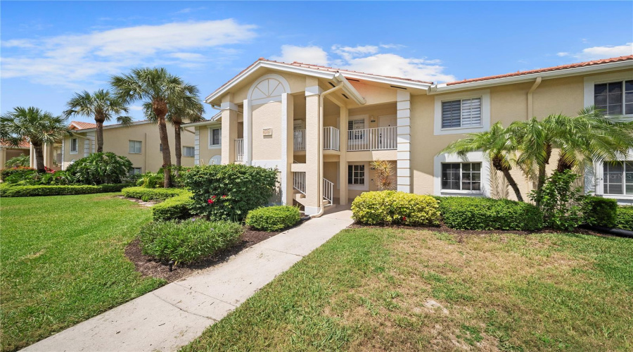 Naples, Florida 34109, 2 Bedroom Bedrooms, ,2 Bathroombathrooms,Residential,For Sale,Jewel,0,Mfrtb8512211