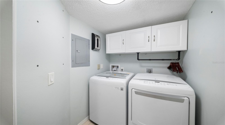 Naples, Florida 34109, 2 Bedroom Bedrooms, ,2 Bathroombathrooms,Residential,For Sale,Jewel,0,Mfrtb8512211