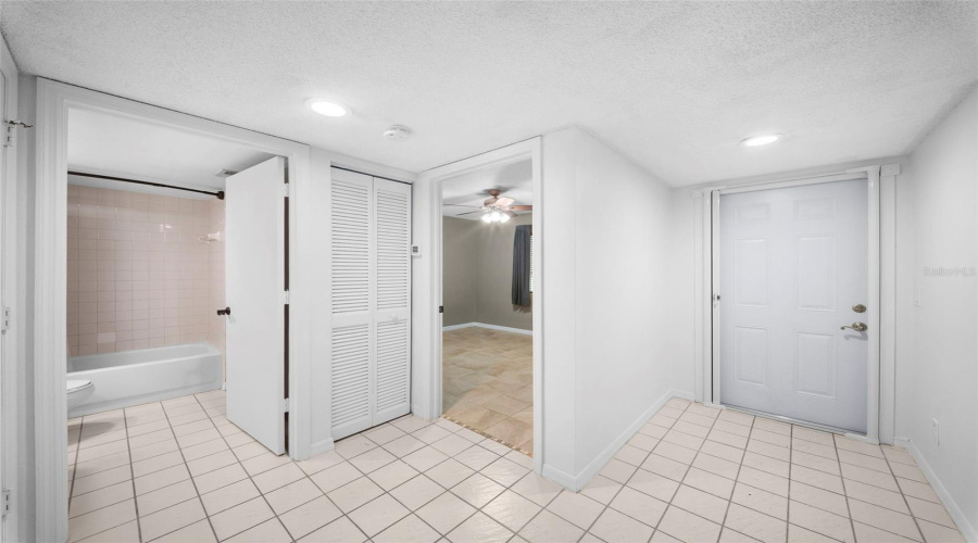 Naples, Florida 34109, 2 Bedroom Bedrooms, ,2 Bathroombathrooms,Residential,For Sale,Jewel,0,Mfrtb8512211